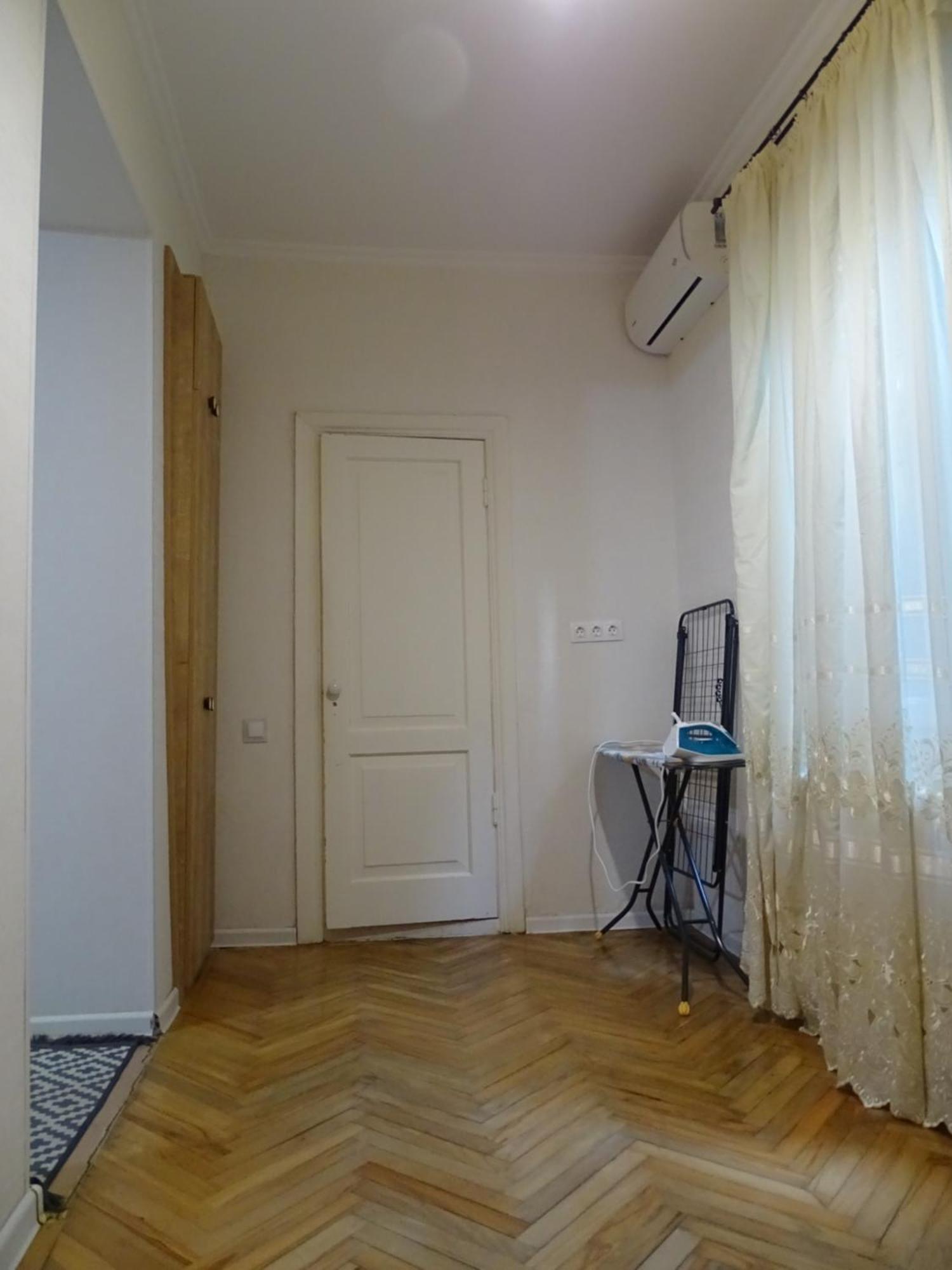 Vake Super Quiet And Comfy Apartment With A Yard Tiflis Dış mekan fotoğraf